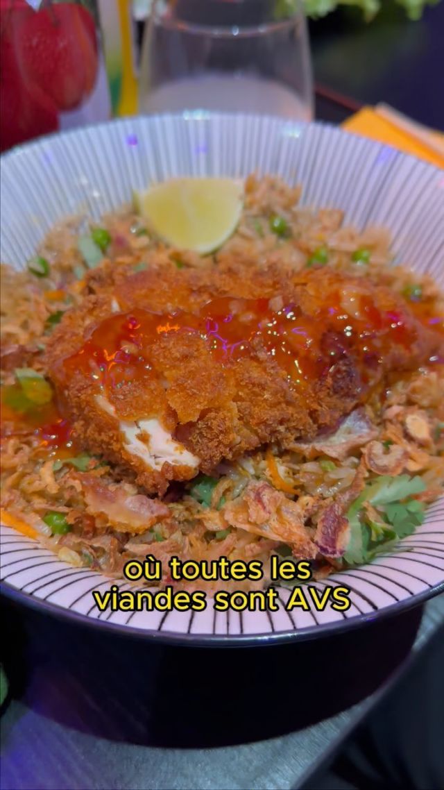 L’UN DES MEILLEURS RESTAURANT THAI/VIET QU’ON AIT TESTÉ 😍

C’est chez @fugaasianfood 
À Boulogne-Billancourt (92) Tu pourras deguster une cuisine authentique thaïlandaise et vietnamienne. Cest 100% halal (AVS) et sans alcool. Foncezz c’est super bon ! 

L’adresse : 87 Rue de Silly, 92100 Boulogne-Billancourt 📍
- -
#parishalal #restauranthalal #halal #halalfood #halalparis #thailandais #vietnamien #tiktokfood #pourtoi #viral